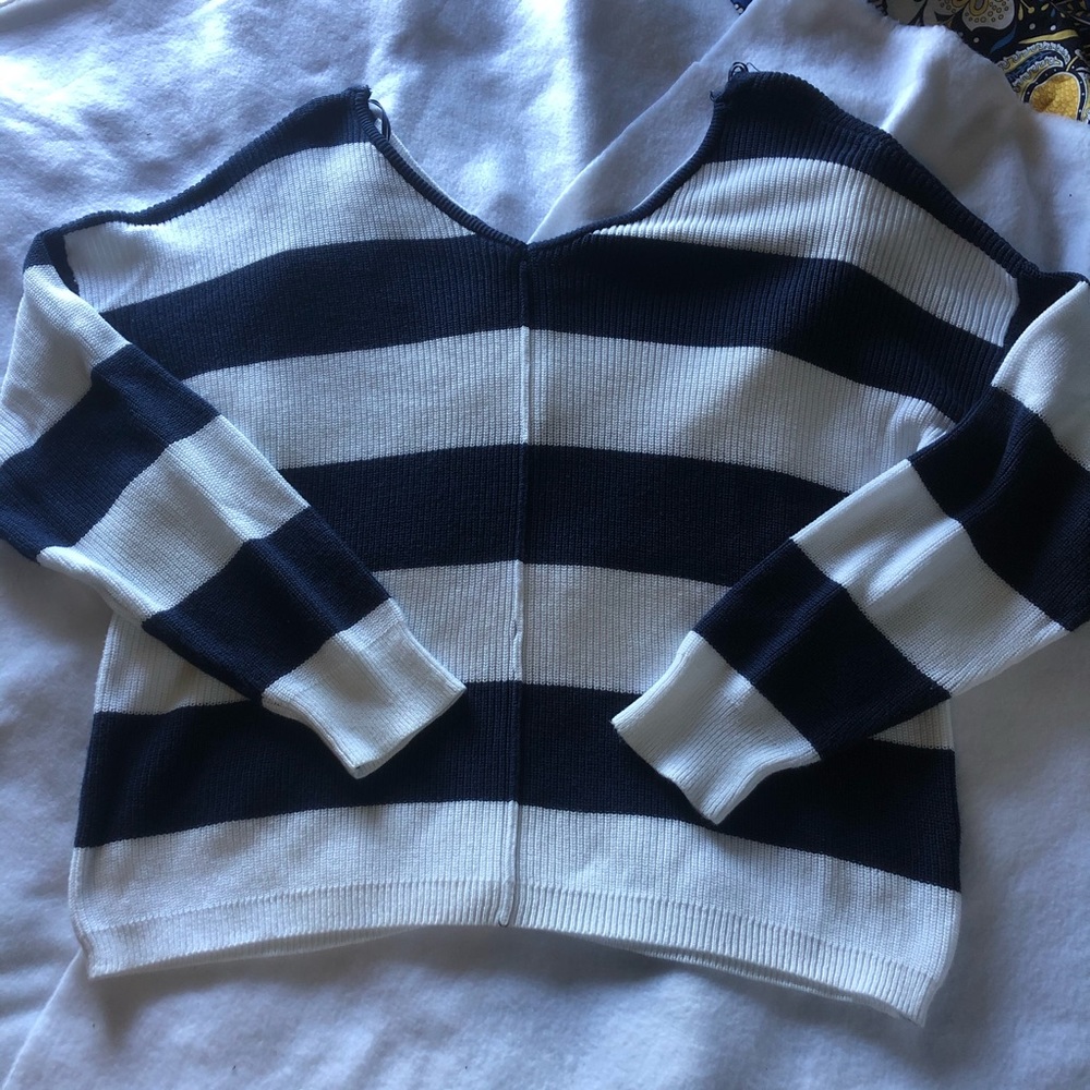 Cropped sweater